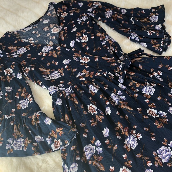 American Eagle Outfitters Dresses & Skirts - ‼️SALE‼️ American Eagle Outfitters floral dress